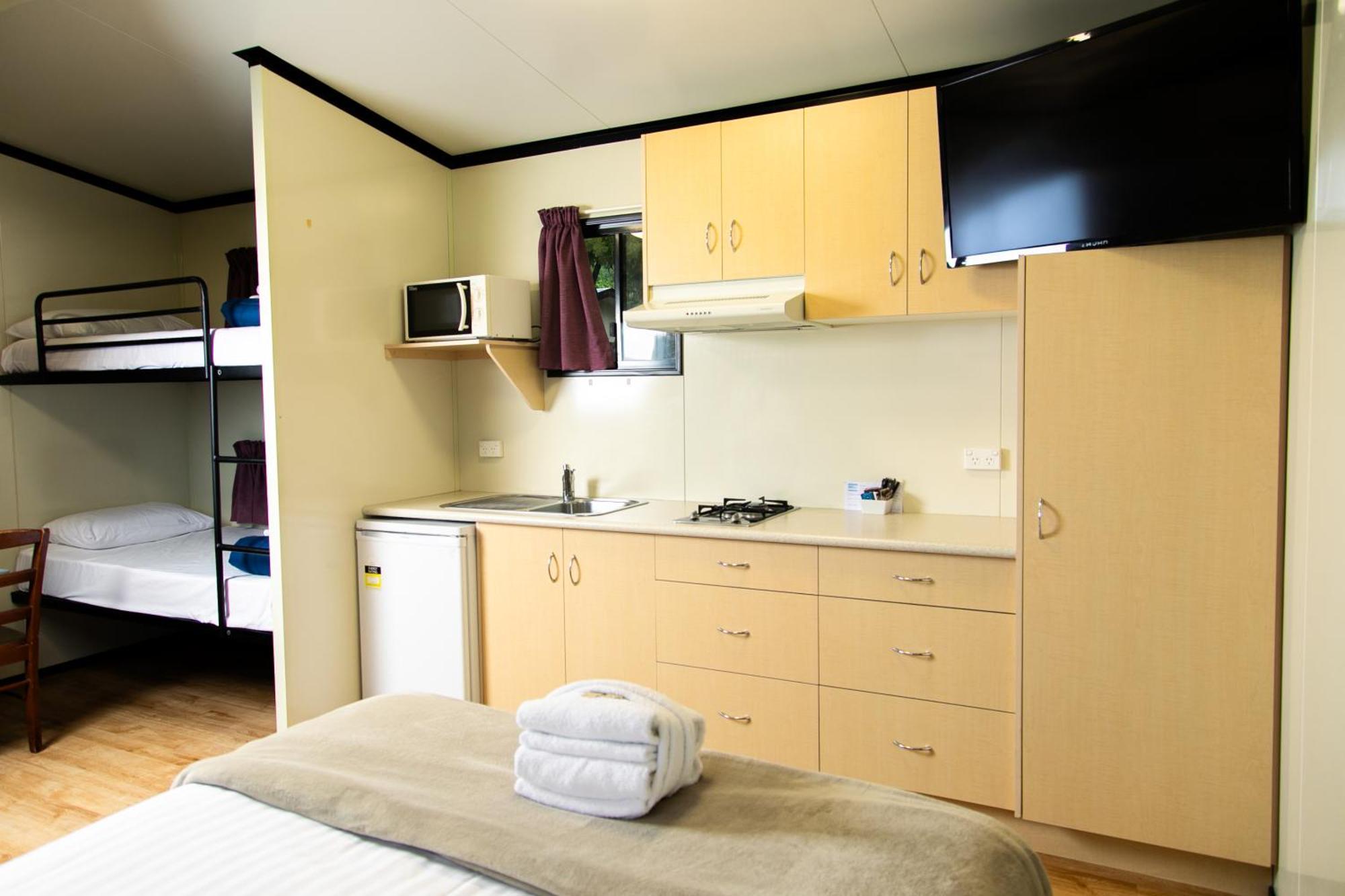Big4 Toowoomba Garden City Holiday Park Room photo